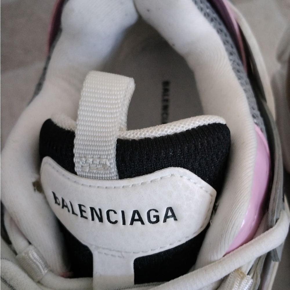 Balenciaga Women's White, Pink, and Gray Sneakers - Picture 2 of 6